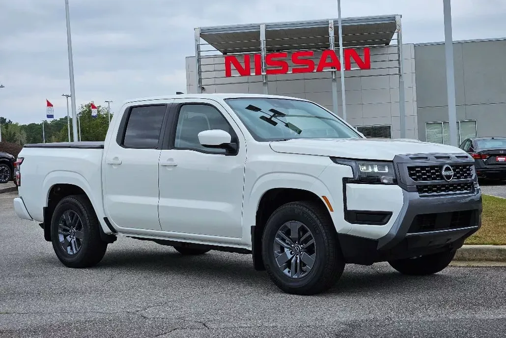 2026 Nissan Frontier SV photo 1