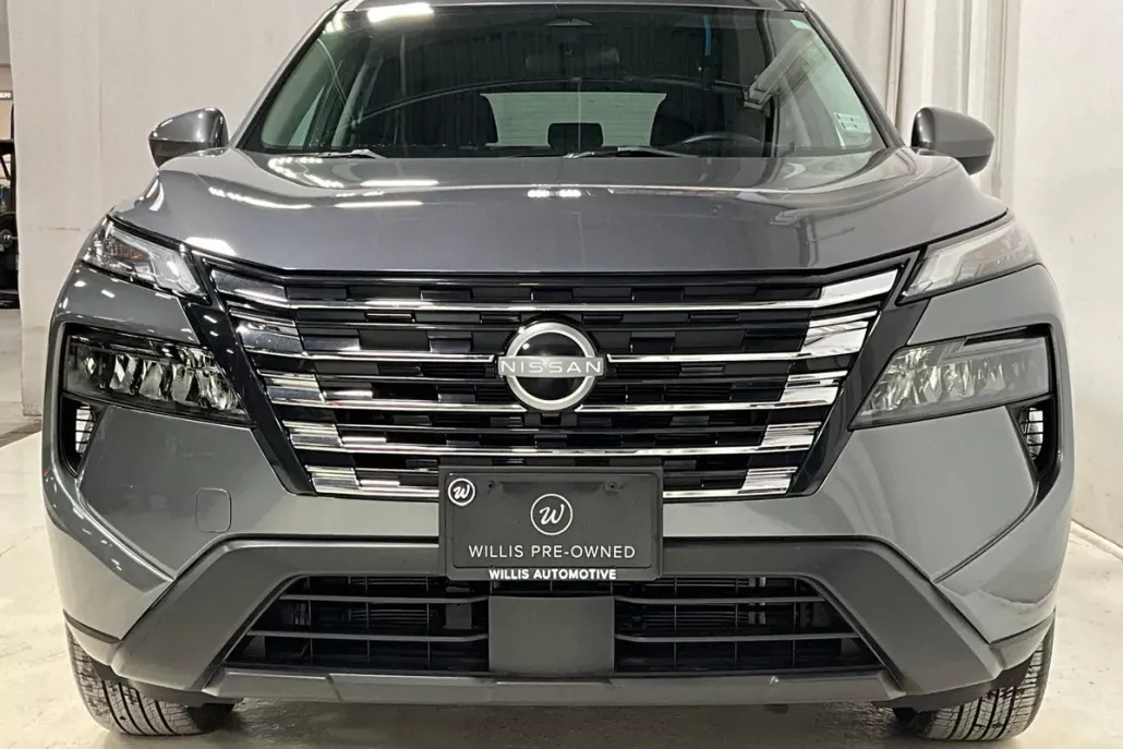 2024 Nissan Rogue SV photo 1