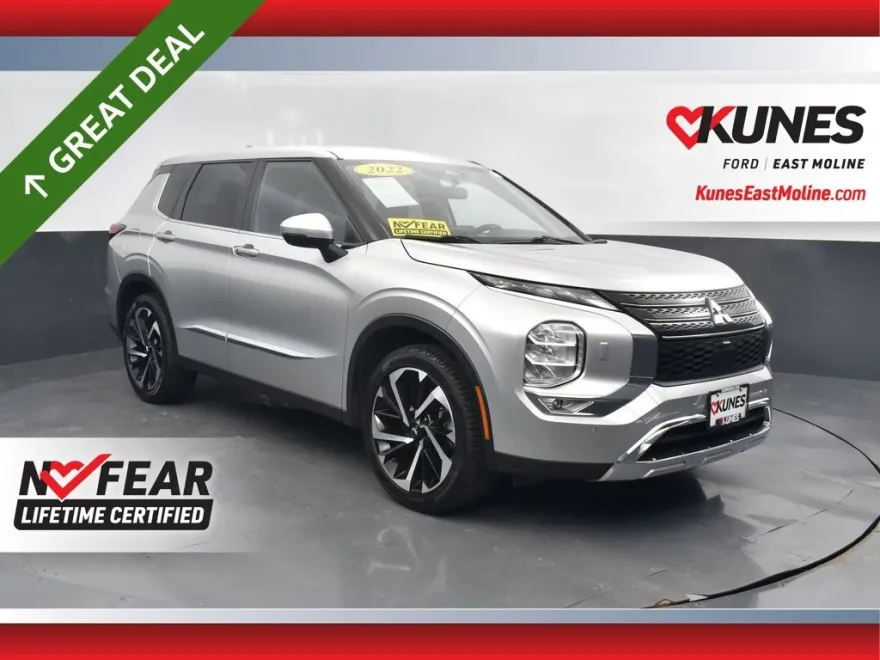 2022 Mitsubishi Outlander SE photo 1