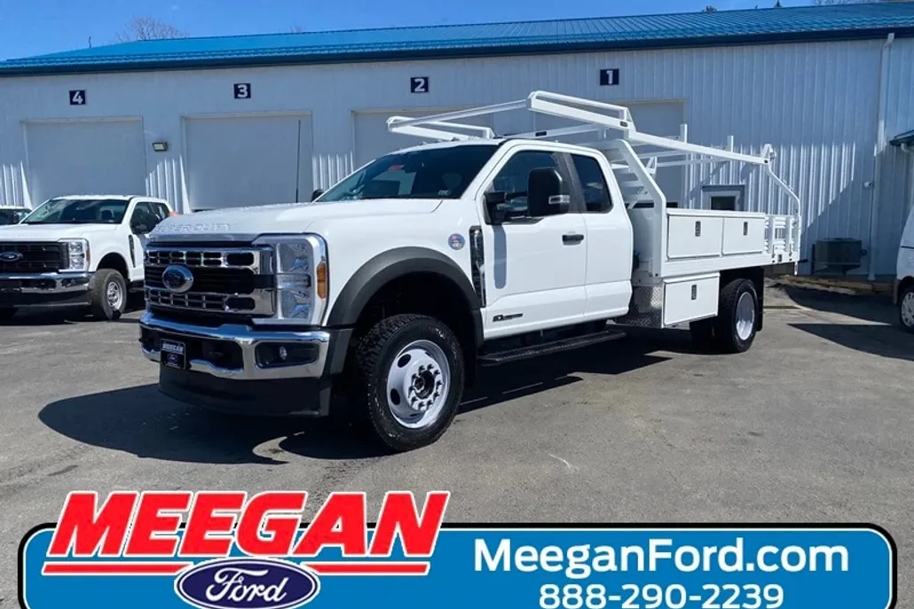 2025 Ford F-550 XL photo 1