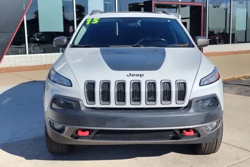 2015 Jeep Cherokee Trailhawk photo 1