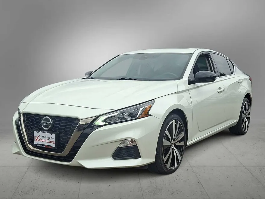 2020 Nissan Altima 2.5 SR photo 1