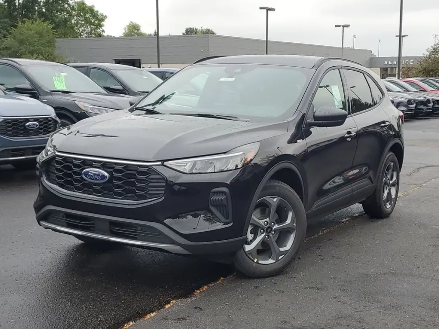 2025 Ford Escape ST-Line photo 1