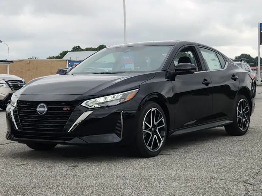 2025 Nissan Sentra SR photo 1