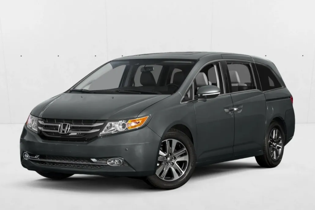 2015 Honda Odyssey Touring photo 1