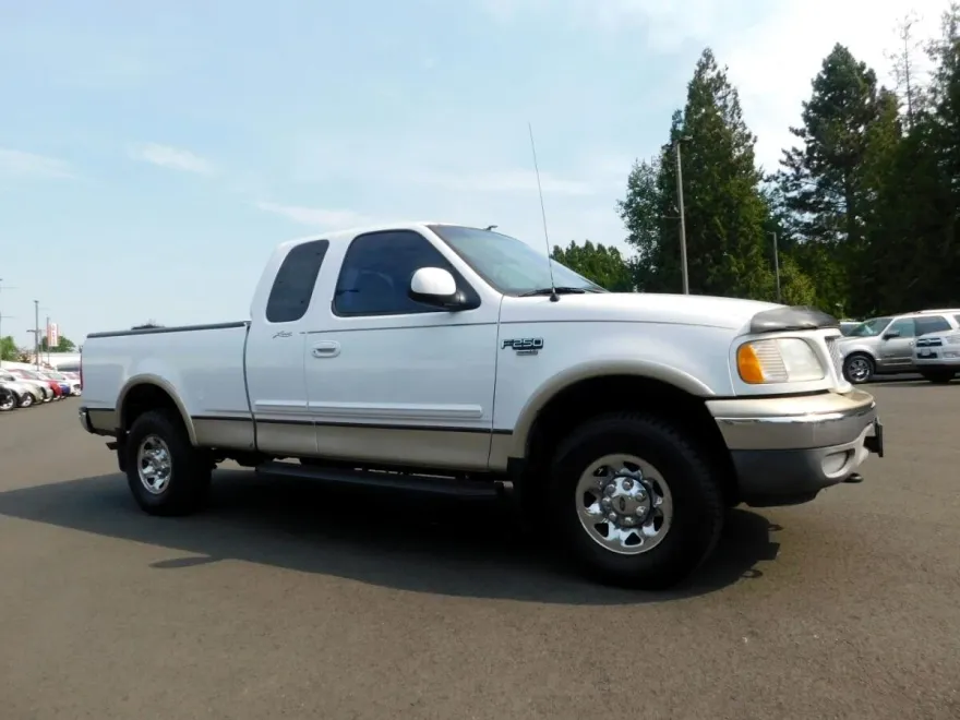 1999 Ford F-250 Lariat photo 1