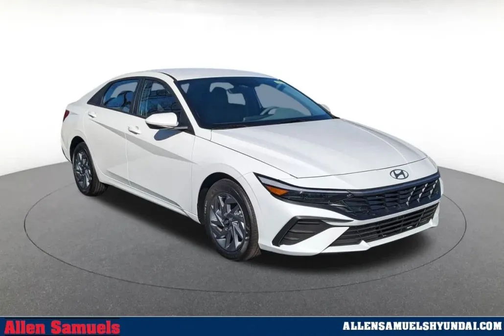 2024 Hyundai Elantra Hybrid Blue photo 1
