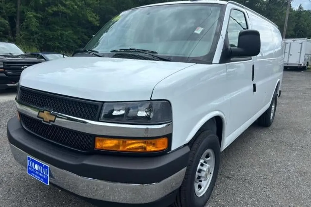 2025 Chevrolet Express Cargo Base photo 1