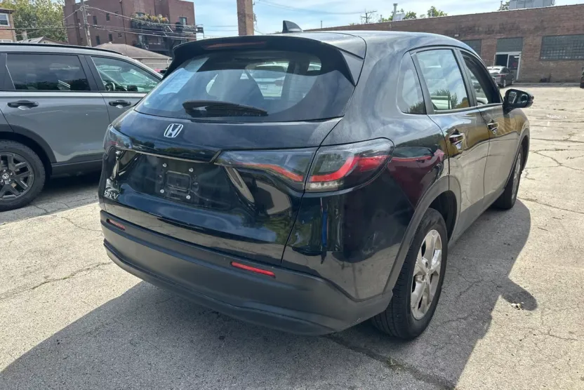 2023 Honda HR-V LX photo 1