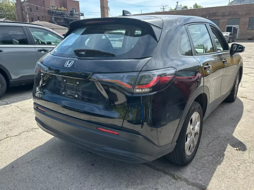 2023 Honda HR-V LX photo 1