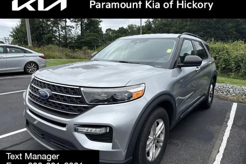 2020 Ford Explorer XLT photo 1