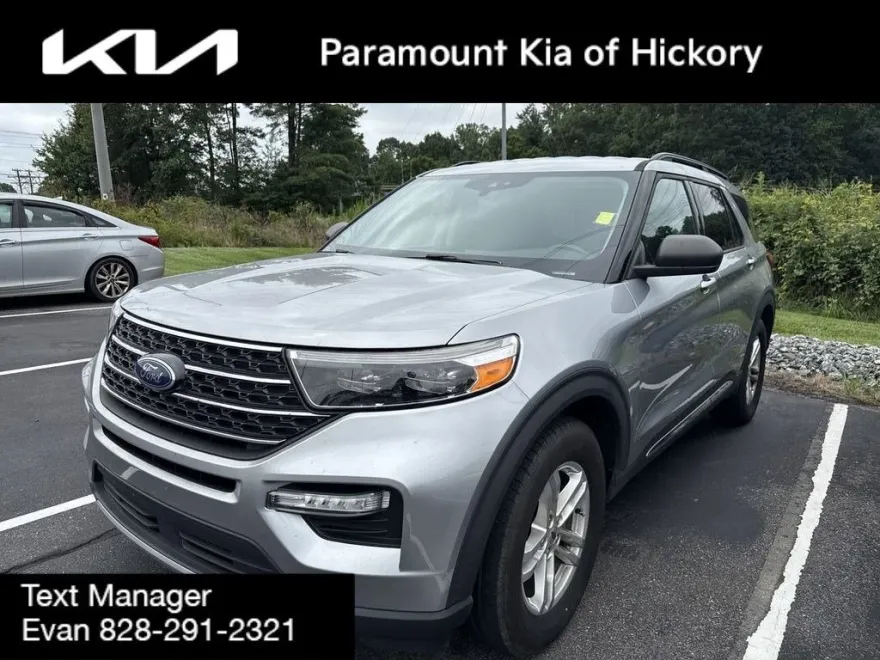 2020 Ford Explorer XLT photo 1