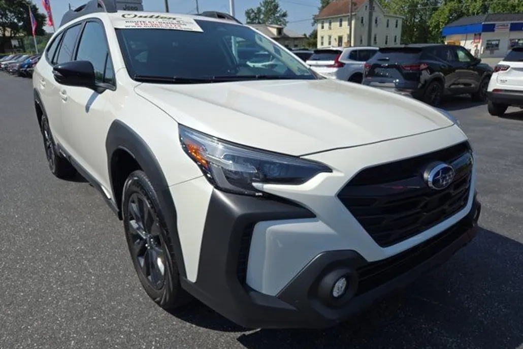 2023 Subaru Outback Onyx Edition photo 1