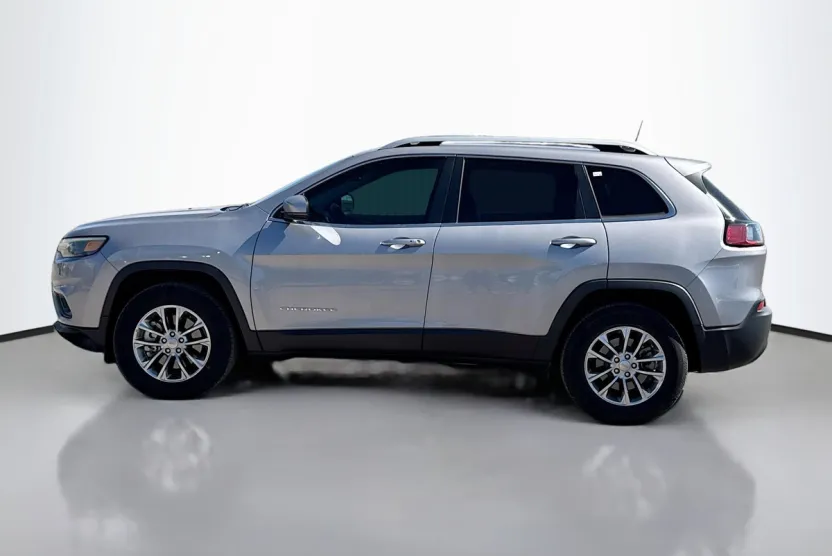 2019 Jeep Cherokee Latitude photo 1