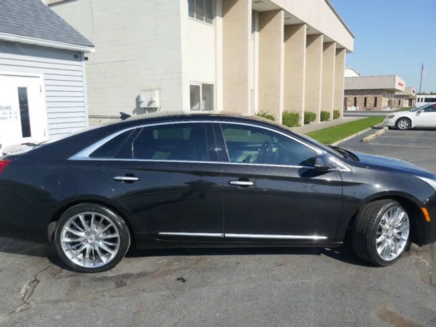 2013 Cadillac XTS Platinum photo 1