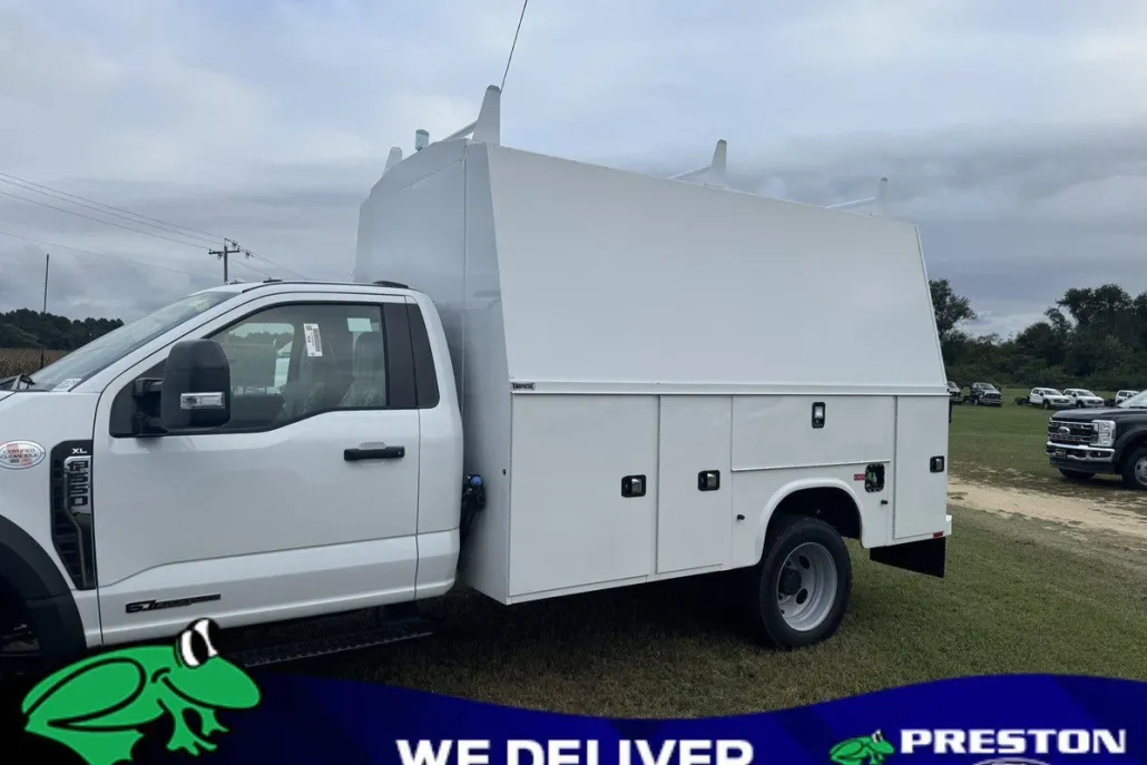 2024 Ford F-550 XL photo 1