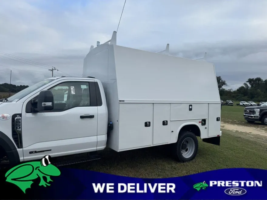 2024 Ford F-550 XL photo 1