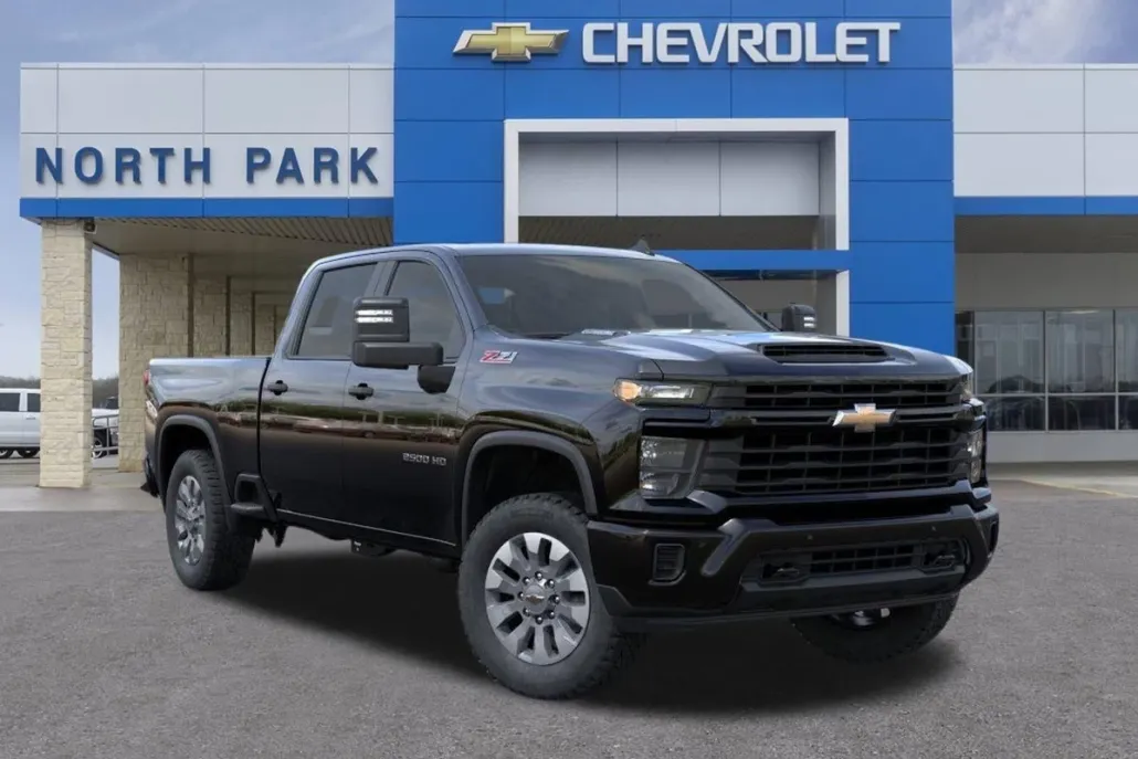 2025 Chevrolet Silverado 2500HD Custom photo 1