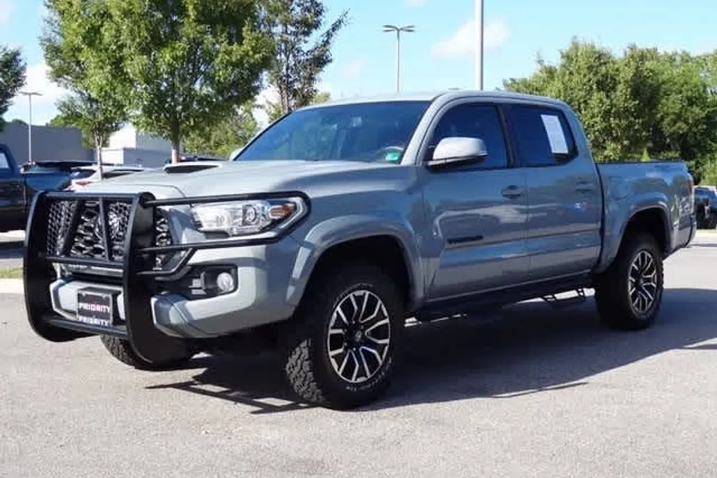 2020 Toyota Tacoma TRD Sport photo 1