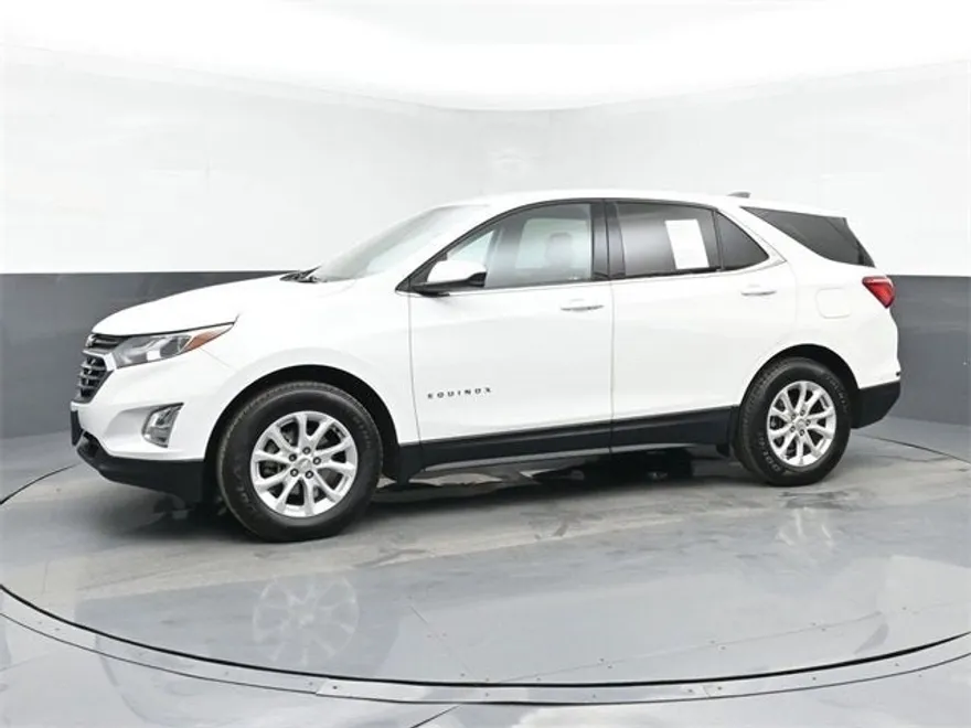 2018 Chevrolet Equinox LT photo 1