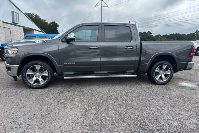 2022 Ram 1500 Laramie photo 1