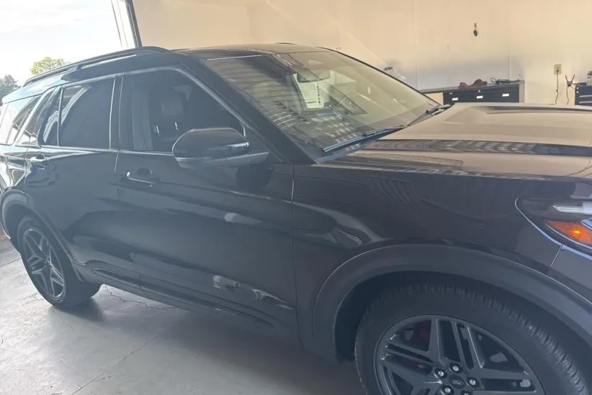 2025 Ford Explorer ST photo 1