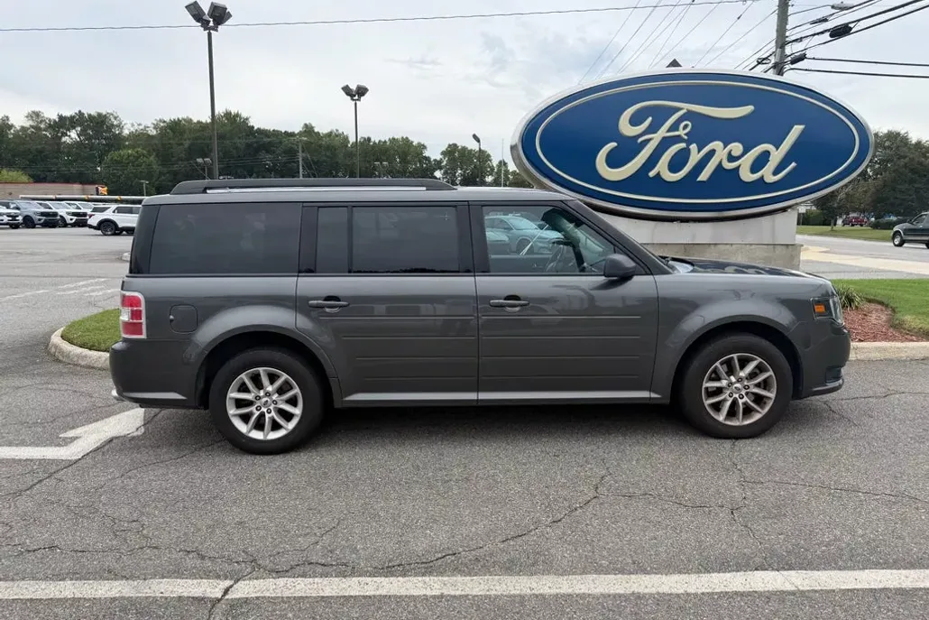 2016 Ford Flex SE photo 1
