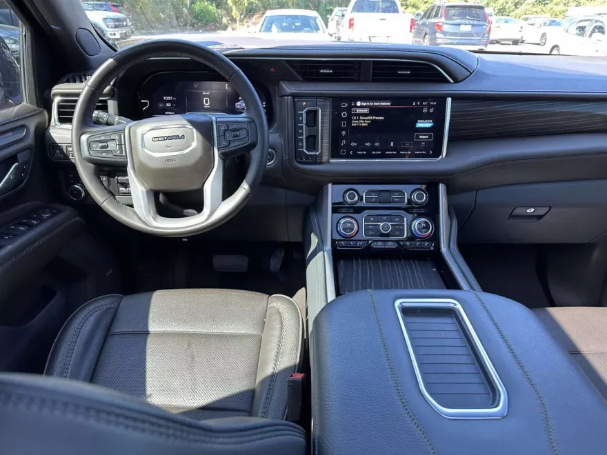 2023 Gmc Yukon XL Denali photo 1