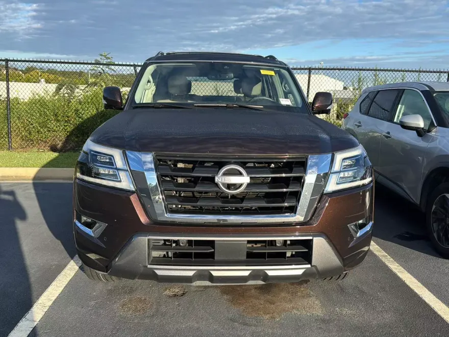2022 Nissan Armada SL photo 1