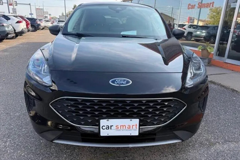 2022 Ford Escape Hybrid SE photo 1