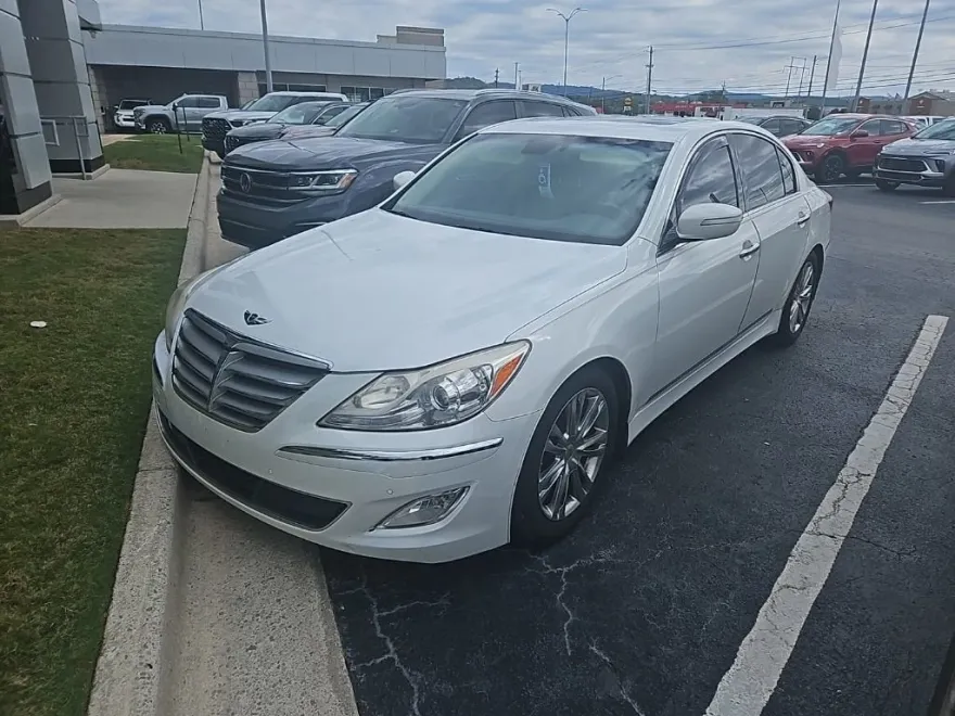 2012 Hyundai Genesis 4.6 photo 1