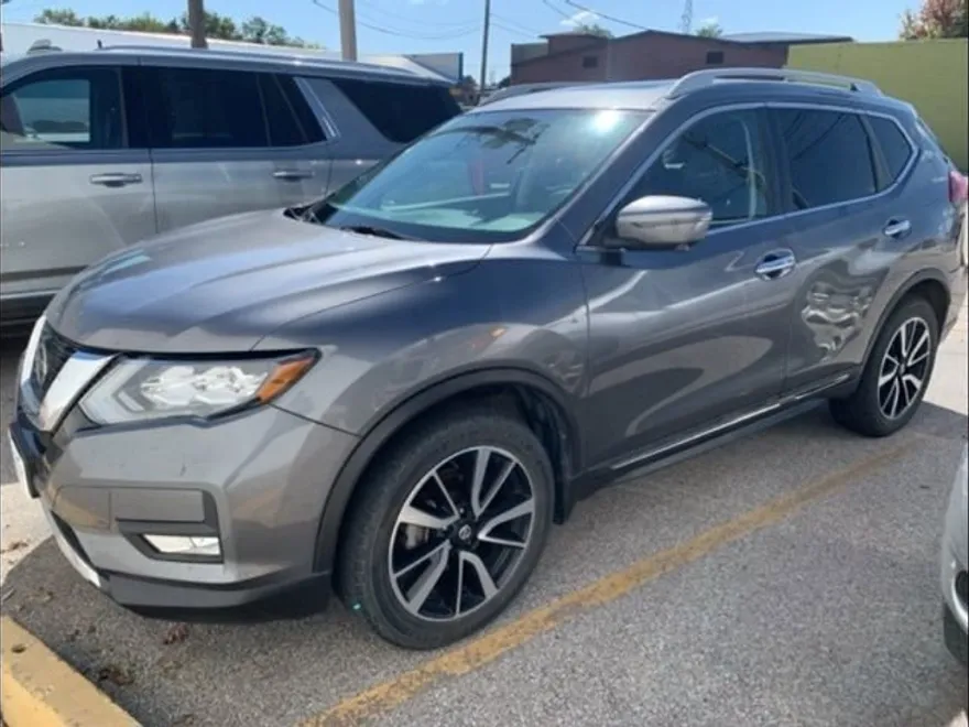 2020 Nissan Rogue SL photo 1
