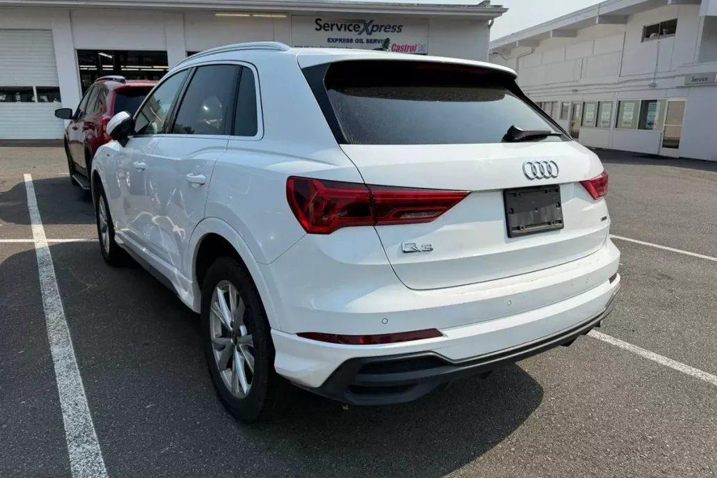 2023 Audi Q3 45 TFSI S line Premium photo 1