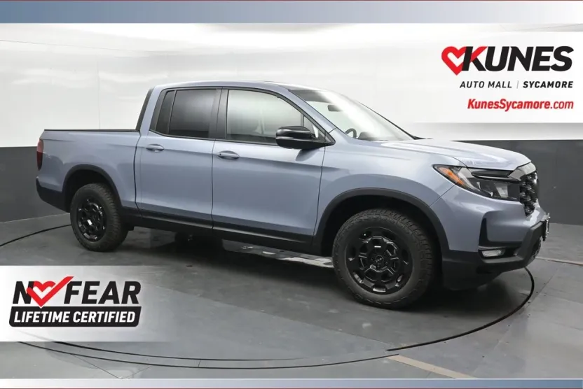 2025 Honda Ridgeline TrailSport photo 1