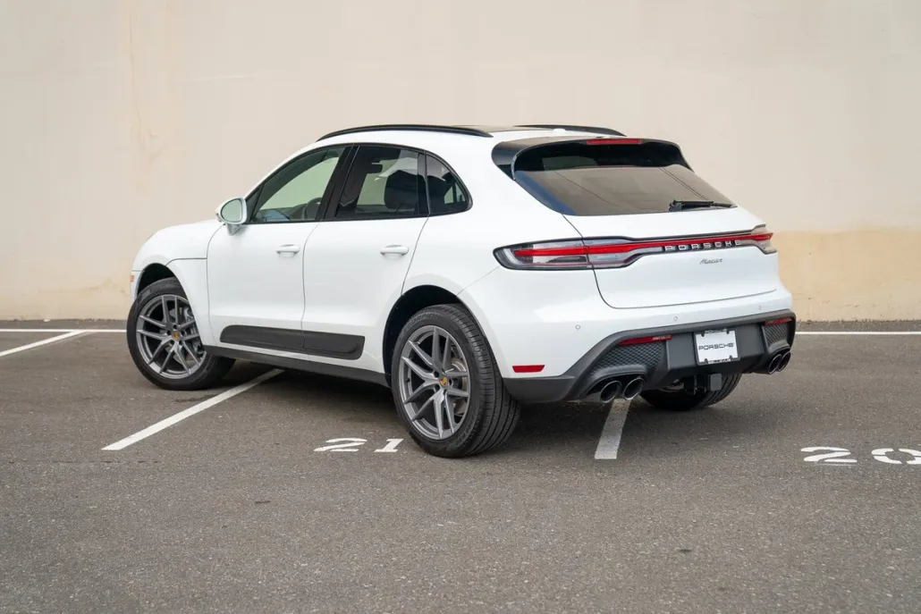 2025 Porsche Macan S photo 1