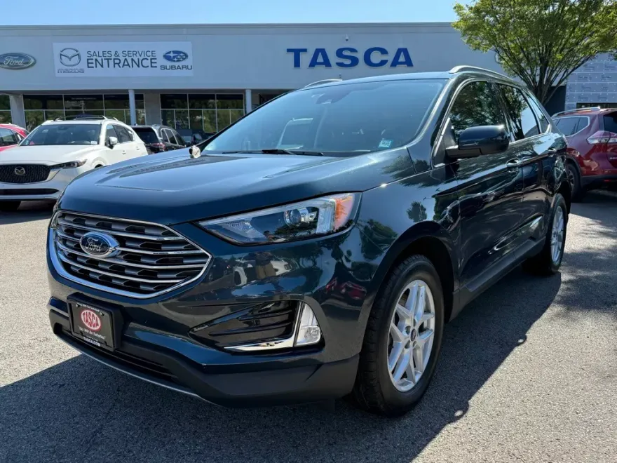 2022 Ford Edge SEL photo 1