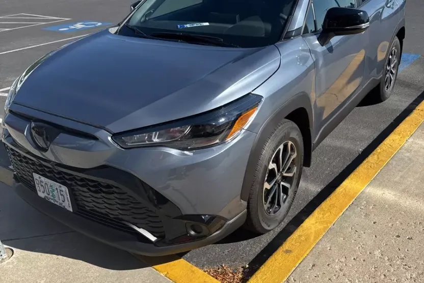2025 Toyota Corolla Hybrid SE photo 1