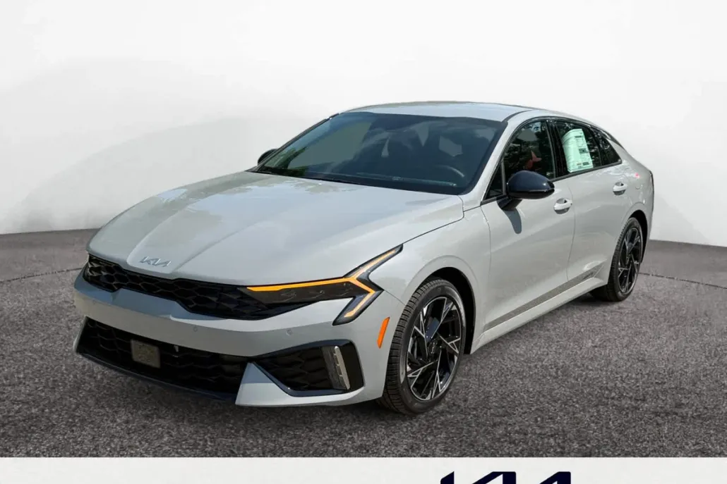 2026 Kia K5 GT-Line photo 1
