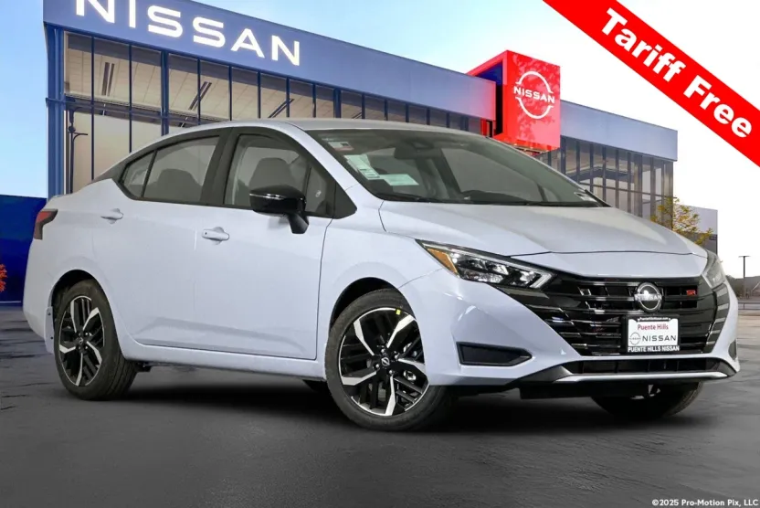 2025 Nissan Versa 1.6 SR photo 1