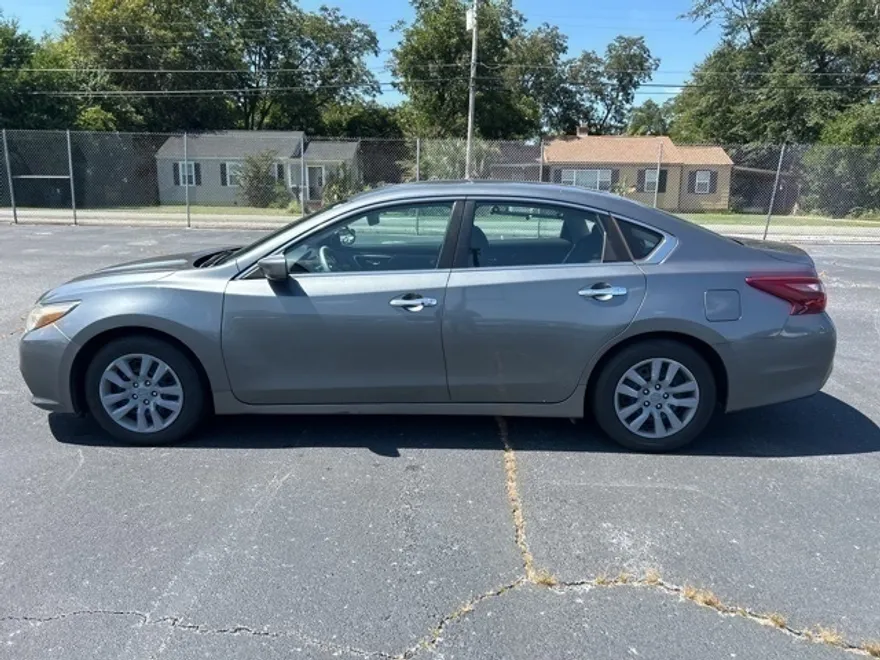 2018 Nissan Altima 2.5 S photo 1