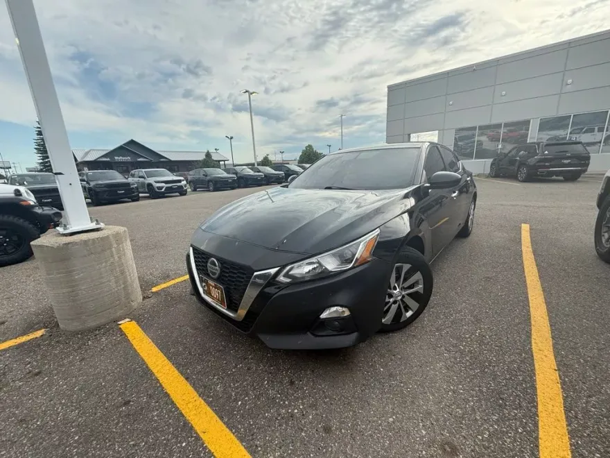 2020 Nissan Altima 2.5 S photo 1
