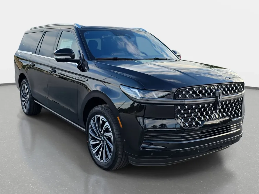 2025 Lincoln Navigator Black Label photo 1