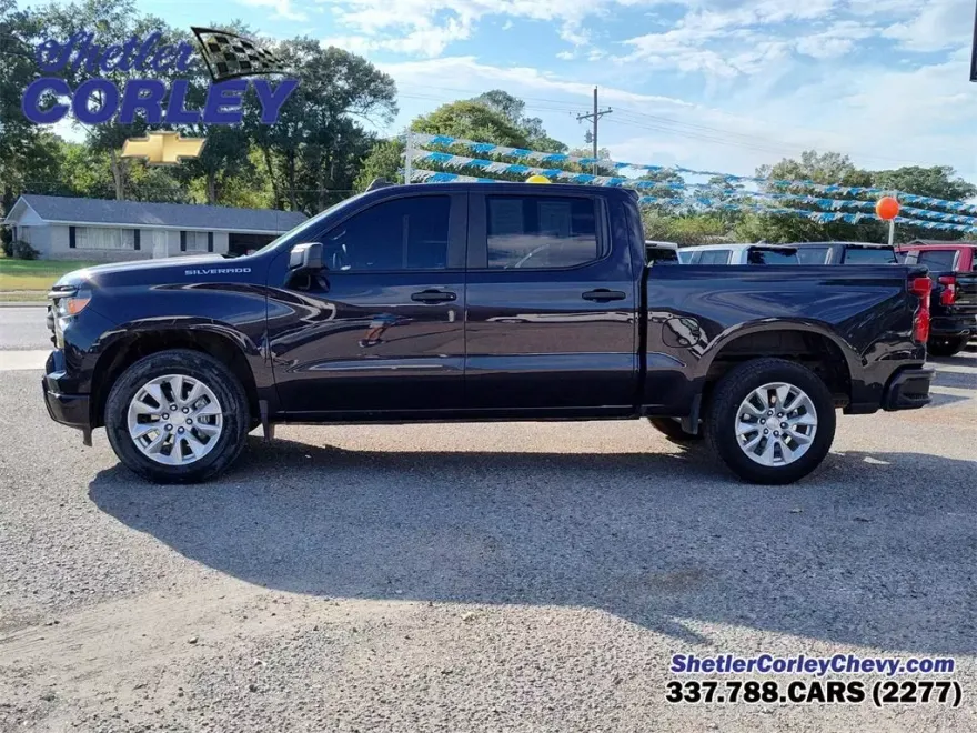 2023 Chevrolet Silverado 1500 Custom photo 1