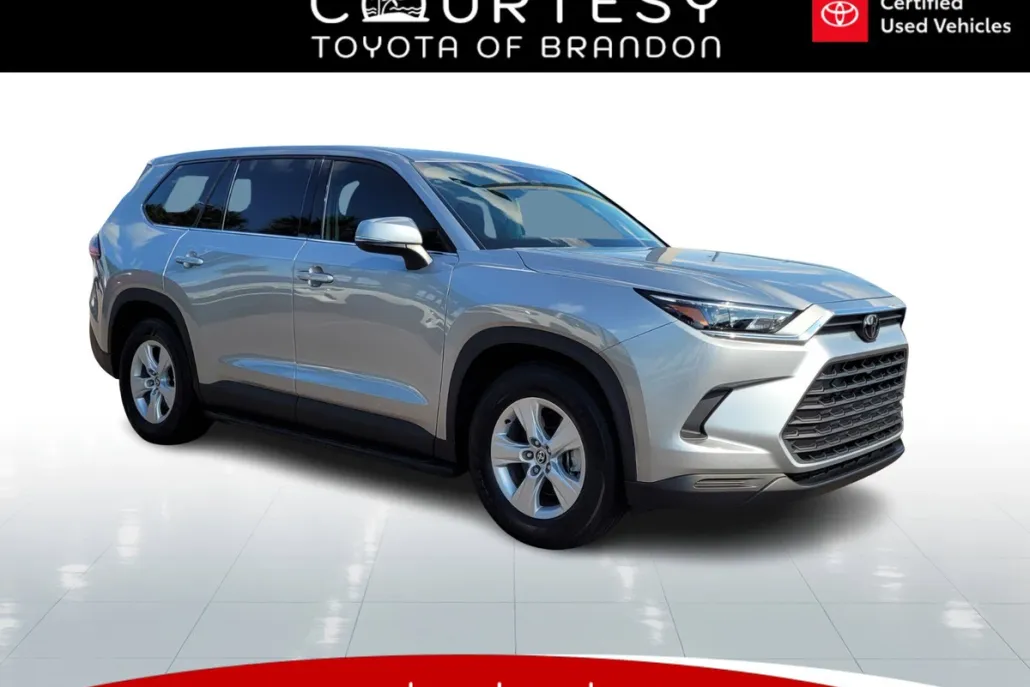 2025 Toyota Grand Highlander LE photo 1