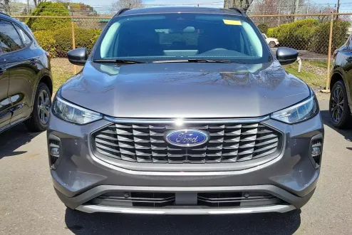 2024 Ford Escape Base photo 2
