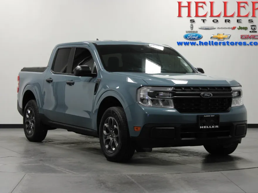 2023 Ford Maverick XLT photo 1
