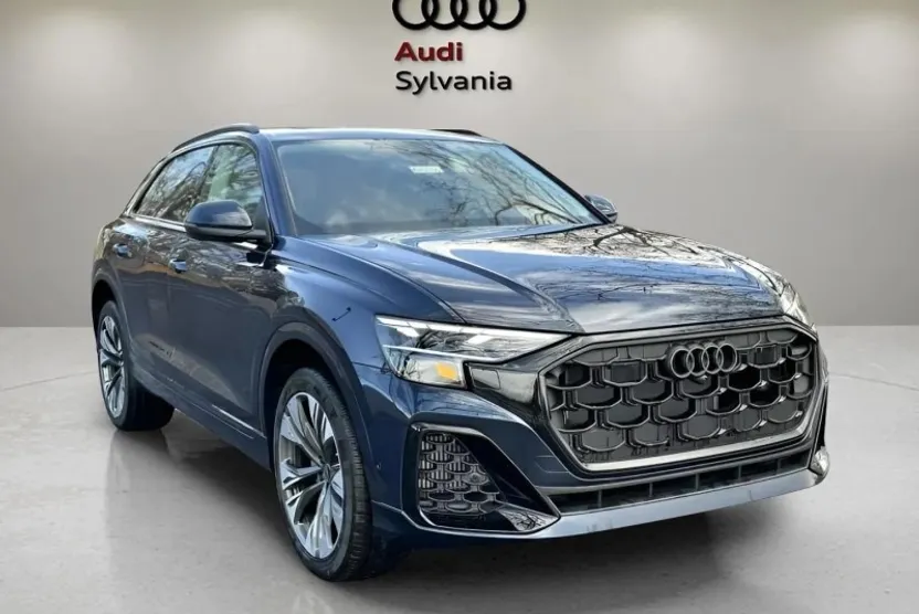 2025 Audi Q8 55 Premium Plus photo 1