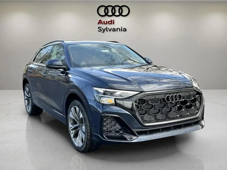 2025 Audi Q8 55 Premium Plus photo 1