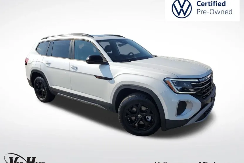 2024 Volkswagen Atlas Peak Edition SEL photo 1