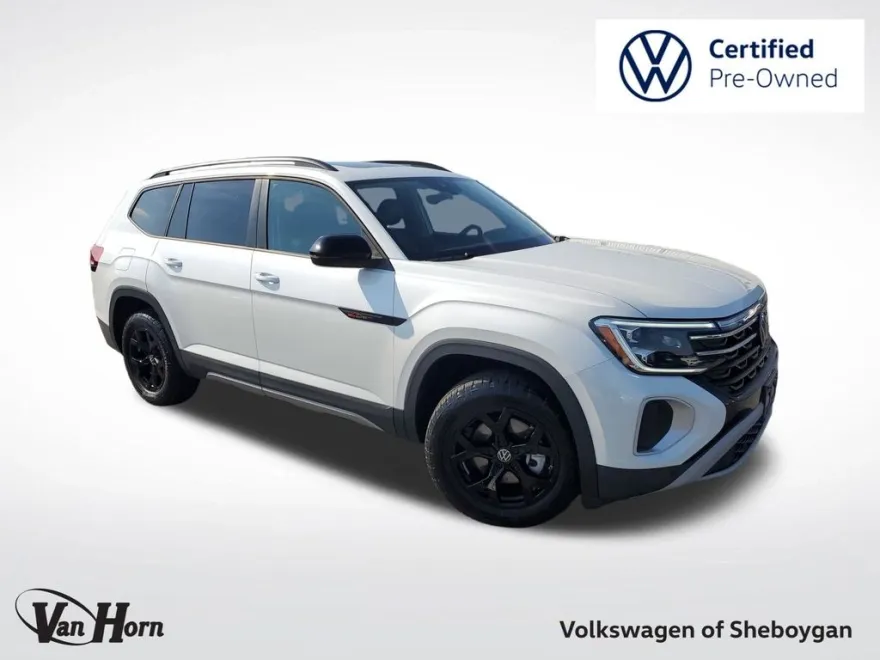 2024 Volkswagen Atlas Peak Edition SEL photo 1